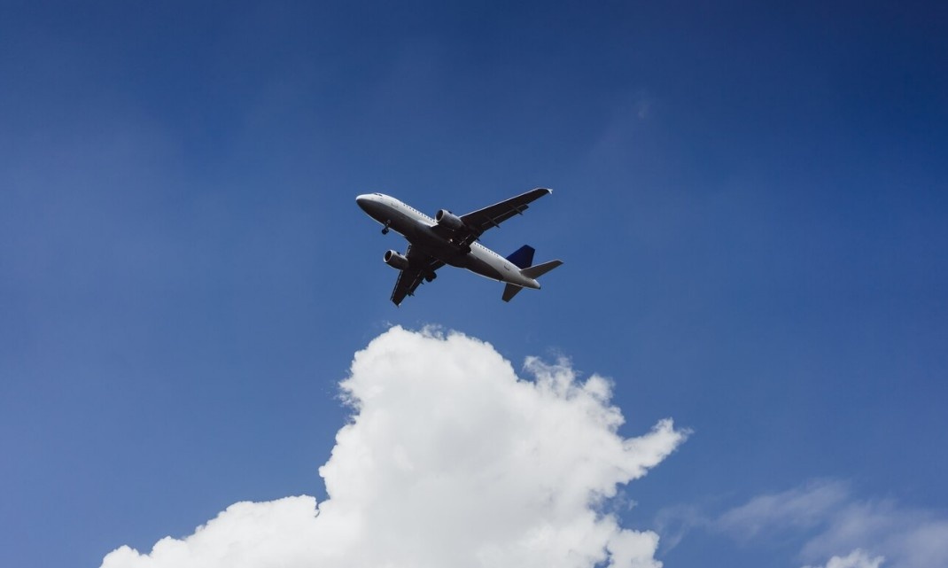 Разбираем, можно ли провозить магниты в самолете