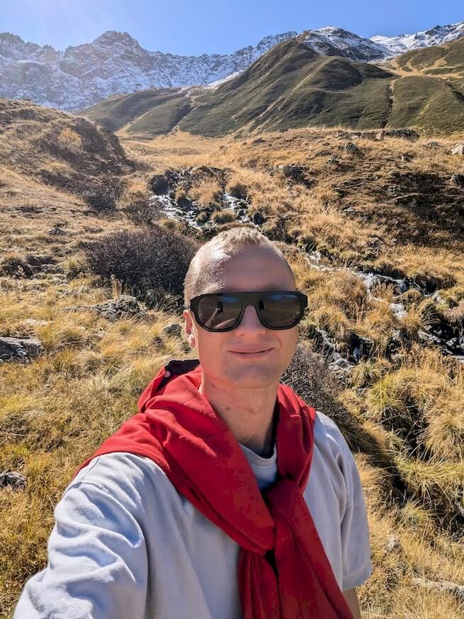 Как продавать диваны на Авито
