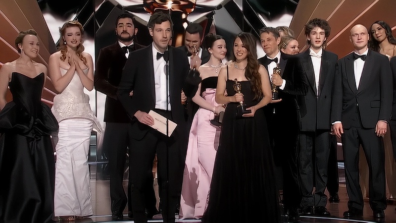 Команда фильма "Анора" забирает главный "Оскар" 