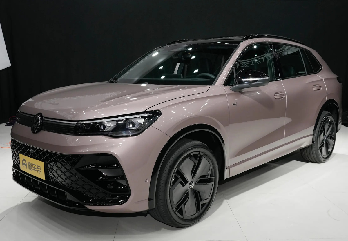 Volkswagen Tiguan L (единственный из немецких брендов) занял только седьмую позицию в рейтинге ТОП-10 по продажам кроссоверов за первый месяц 2025 года