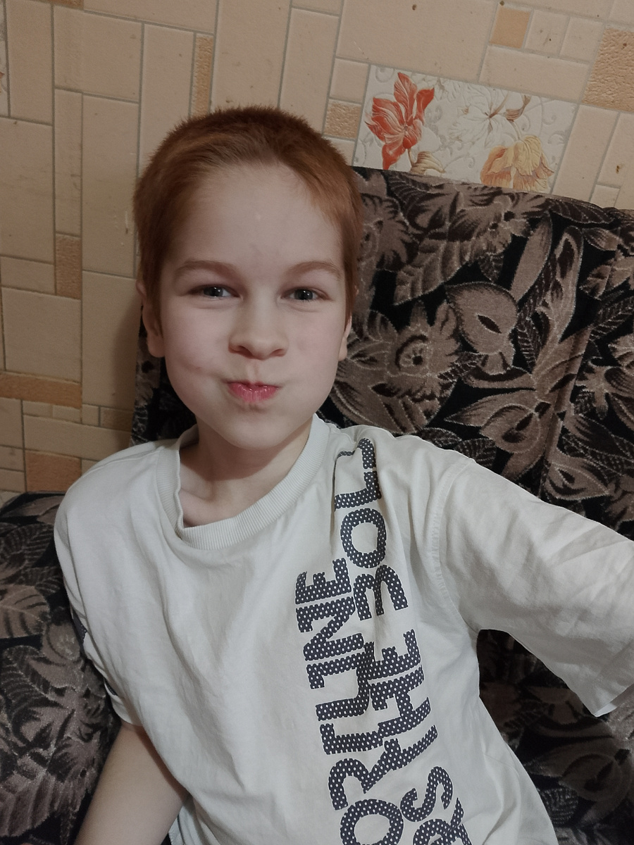 Вот, он, самый врослый парень в семействе 😁!