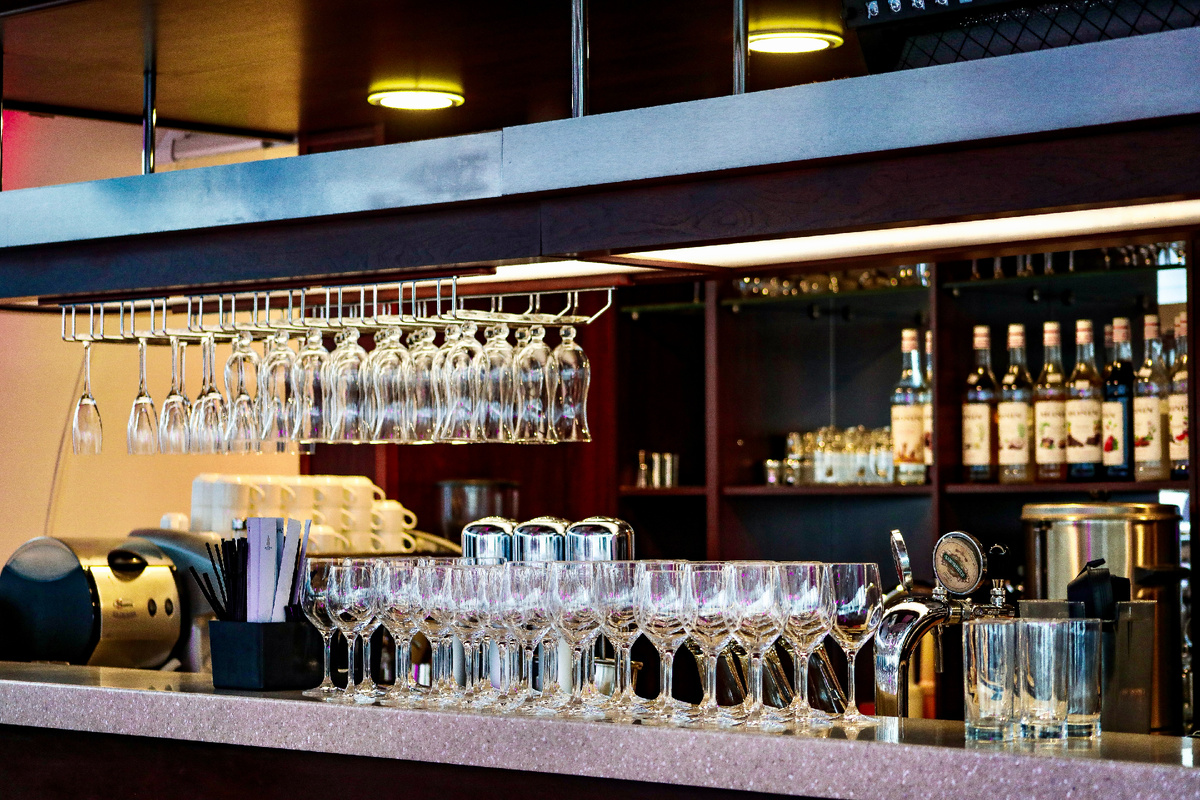 Барная зона на теплоходе Рэдиссон Ройал