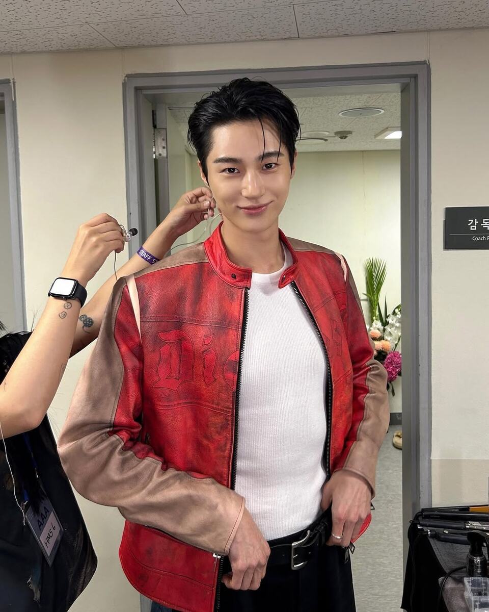    Пён У СокСоцсети