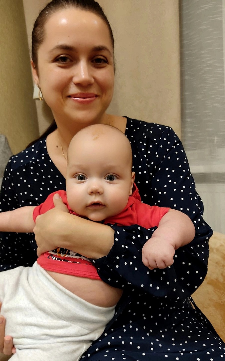 До года Миша был голубоглазый. Здесь ему 5 месяцев