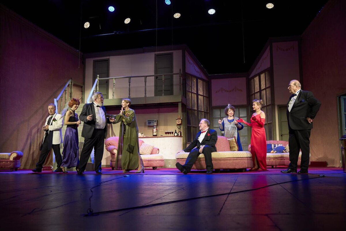    Спектакль «Слухи» Предоставлено Пресс-службой