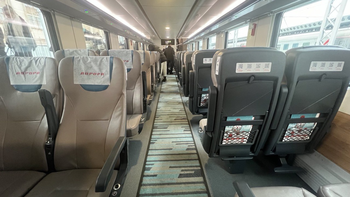 Стандартный вагон с сидячими местами в "Авроре" после окончания поездки