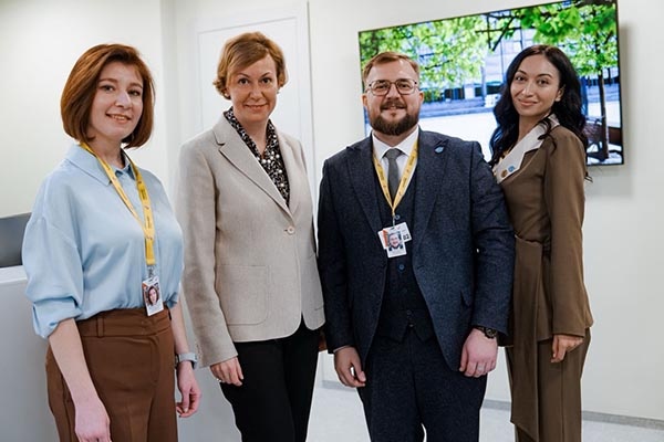    Мария Наговицына, Александр Смокотин, Грануш Степанян.   
Фото: Гимназия имени Примакова