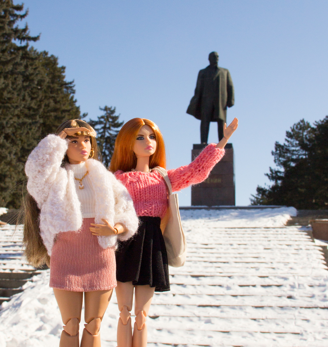 "Вставай, проклятьем заклеймлённый..."