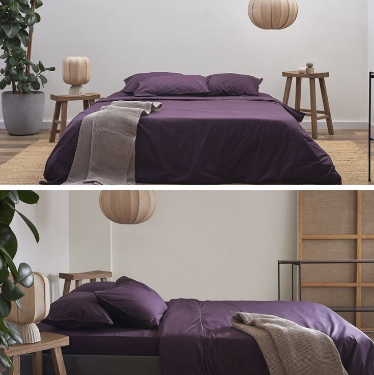 На фото: Комплект постельного белья из стираного перкаля сливового цвета из коллекции Essential