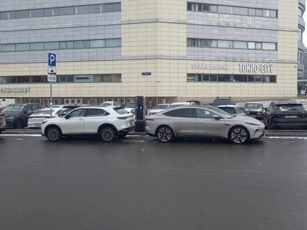 Рост рынка электромобилей с пробегом в РФ в январе 2025 года: предложение увеличивается, сеть ЭЗС расширяется.