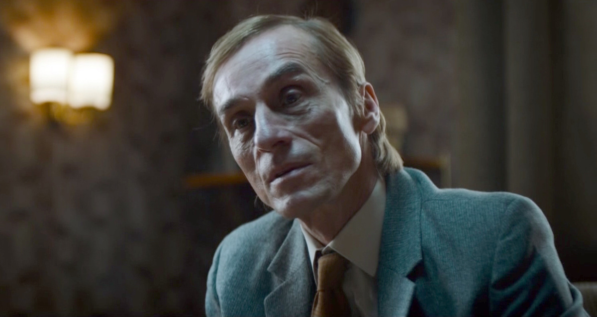 Пролистните изображение, чтобы увидеть следующий кадр из фильма «Особые способности товарища Малера» (2017)