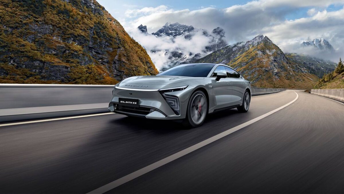 Седан Exlantix ES