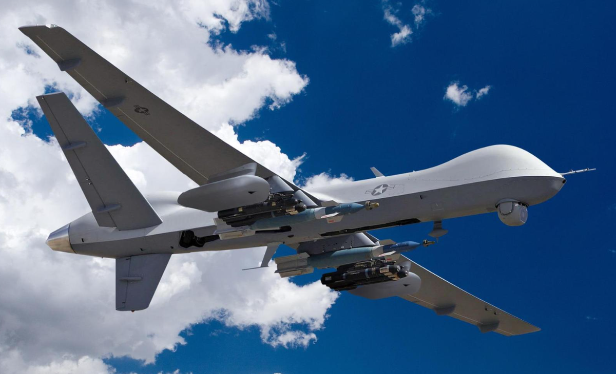 Как быстро летит время. Ещё недавно дроны, подобные американскому MQ-9 Reaper считались вершиной технологий, а сегодня они уже устарели, если речь идет об интенсивных боевых действиях. Фото ВВС США