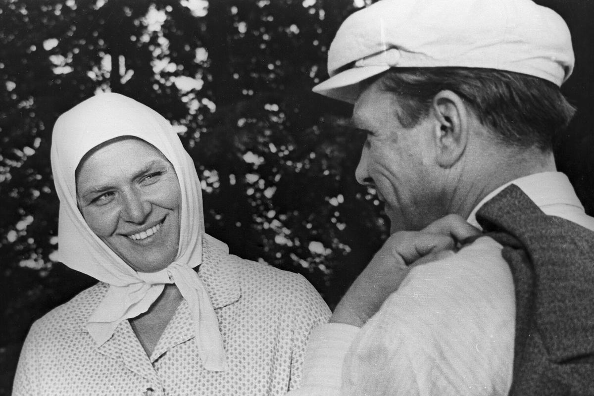 Кадр из фильма "Бабье царство". Надежда Петровна -- актриса Римма Маркова, Павел Якушев -- актер Петр Чернов, 1967 ©РИА Новости  📷