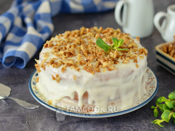 Бисквитный торт со сметаной