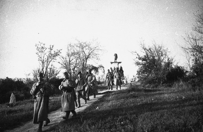 ГЦМСИР. Войска РККА входят в Севастополь. Струнников С. 1944