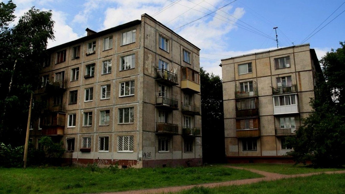 Да, квартиры давали не сразу, но они были.