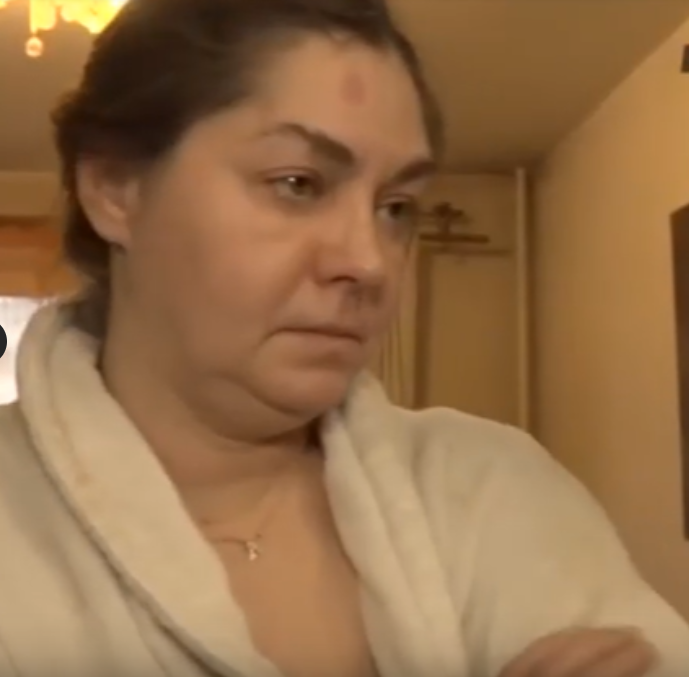 Женщина, которая родила Метову вторую дочь - алкоголичка. / Фото: starhit.ru