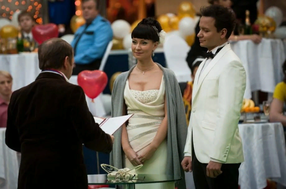 «Мужчина с гарантией» / Enjoy Movies