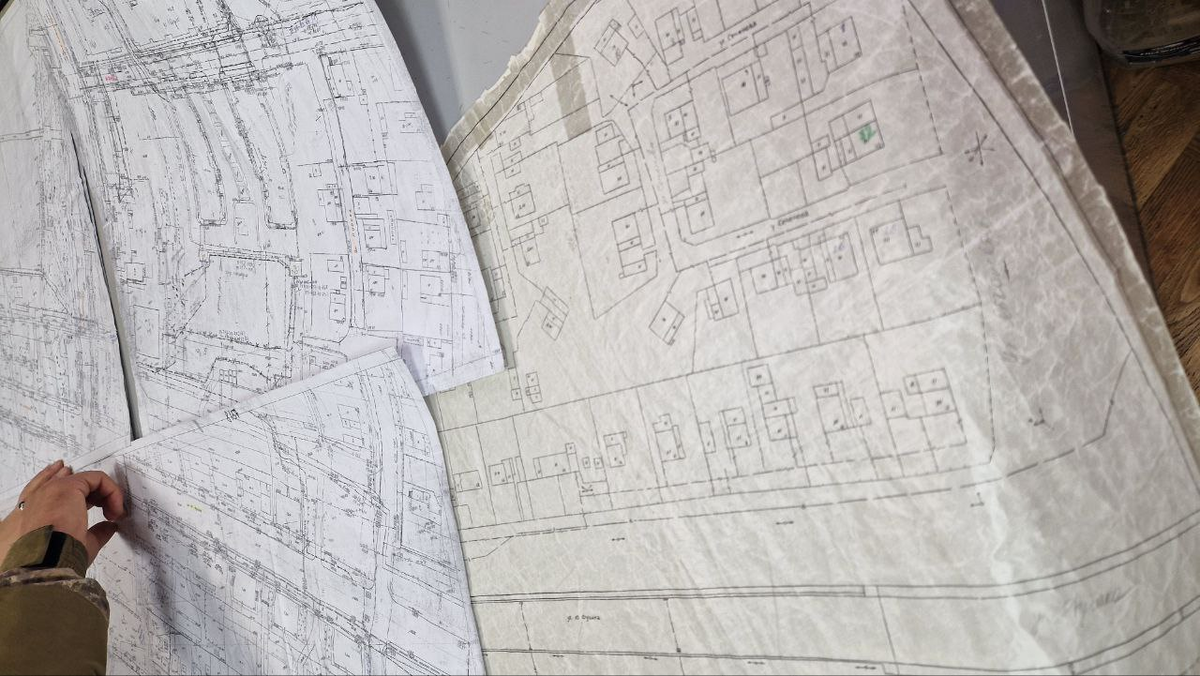 Планшеты с электрическими сетями 