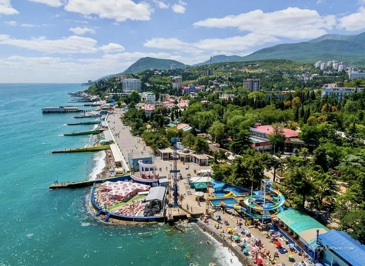 Алушта - топ 15 мест куда сходить.