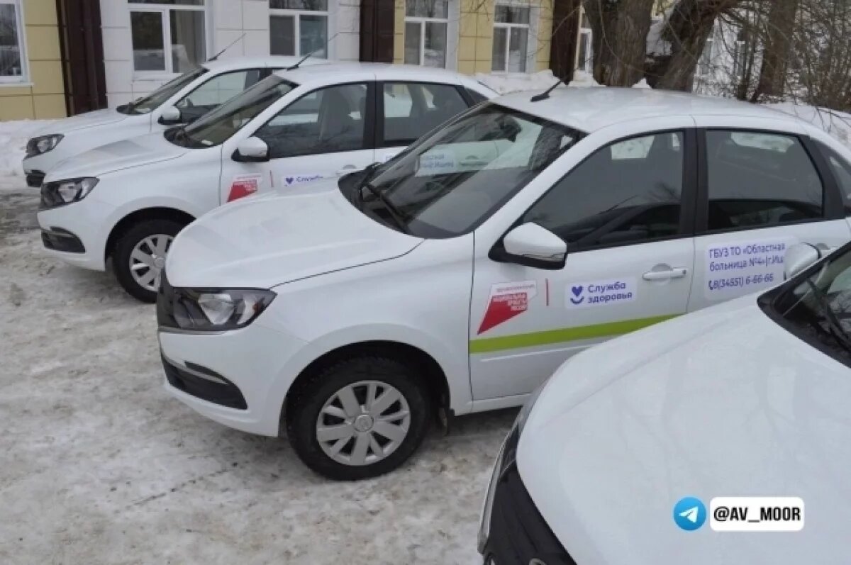    Тюменские больницы получили 34 новых санитарных автомобиля