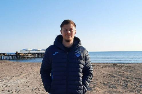 Николай Давыдов на берегу Иссык-Куля. Фото из его архива