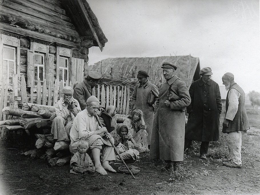 Фото из интернета. Красные в деревне