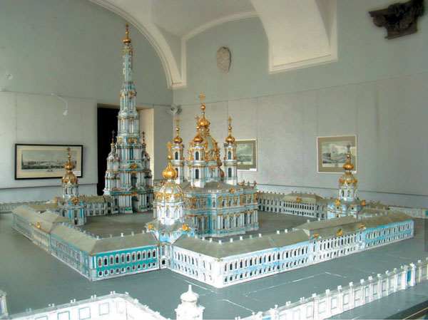 Модель Смольного собора. Фото с просторов Интернета.