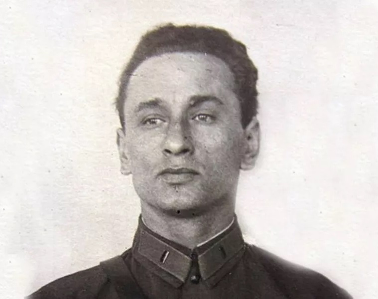 Капитан А.А. Гречко в 1936 году