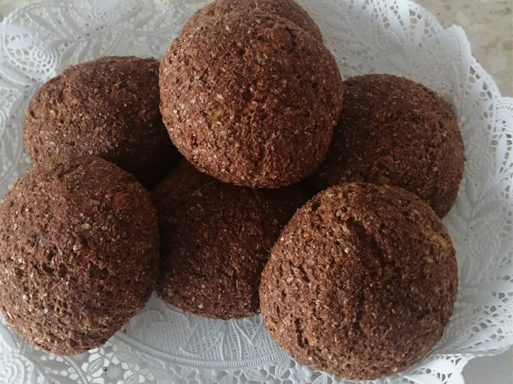 Булочки из теста из овсяной муки, клетчатки, творога и кабачка