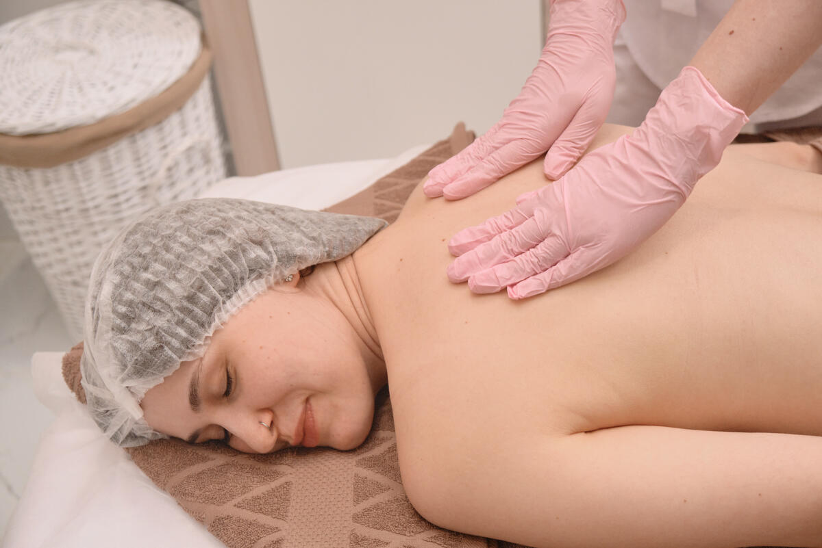 Ручной массаж тела в сети студий Laser ProLab