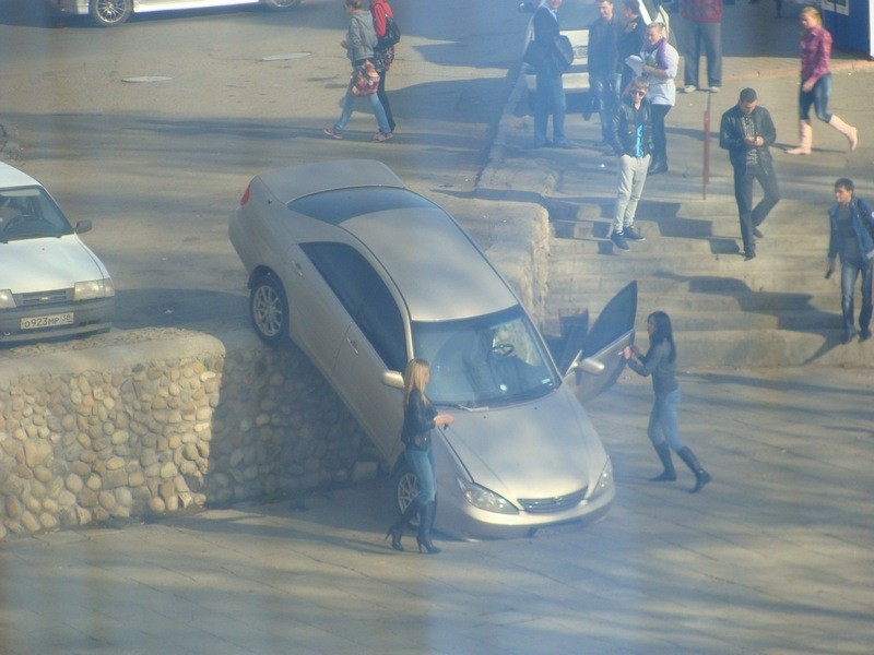 scale_1200