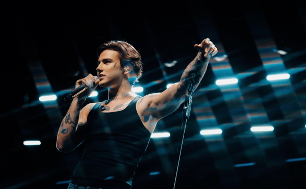    XOLIDAYBOY на сцене