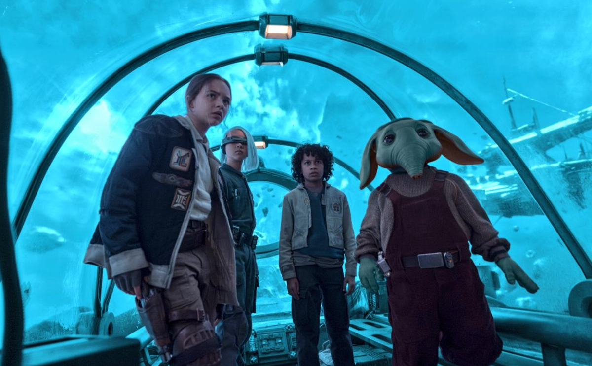 Незадачливые путешественники, слева направо: Ферн (Райан Кира Армстронг), КейБи (Кириана Крэттер), Вим (Рави Кэбот-Кониерс) и Нил (Роберт Тимоти Смит).