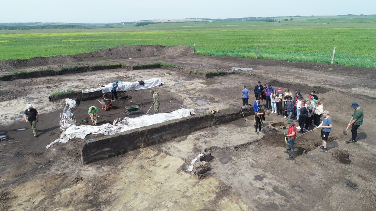     Раскопки в Емельяновском районе