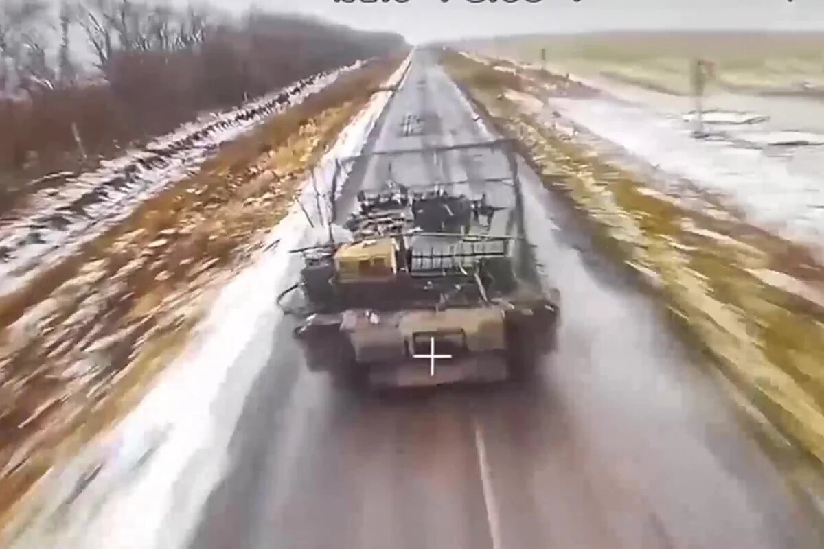    Последний Abrams догорает.