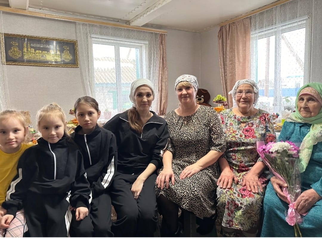 Биш быуын (сығанаҡ: https://vk.com/bashgim4)