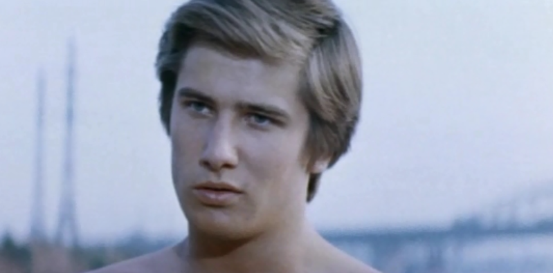 Сергей Насибов мгновенно стал звездой. Фото: кадр фильма "Школьный вальс"