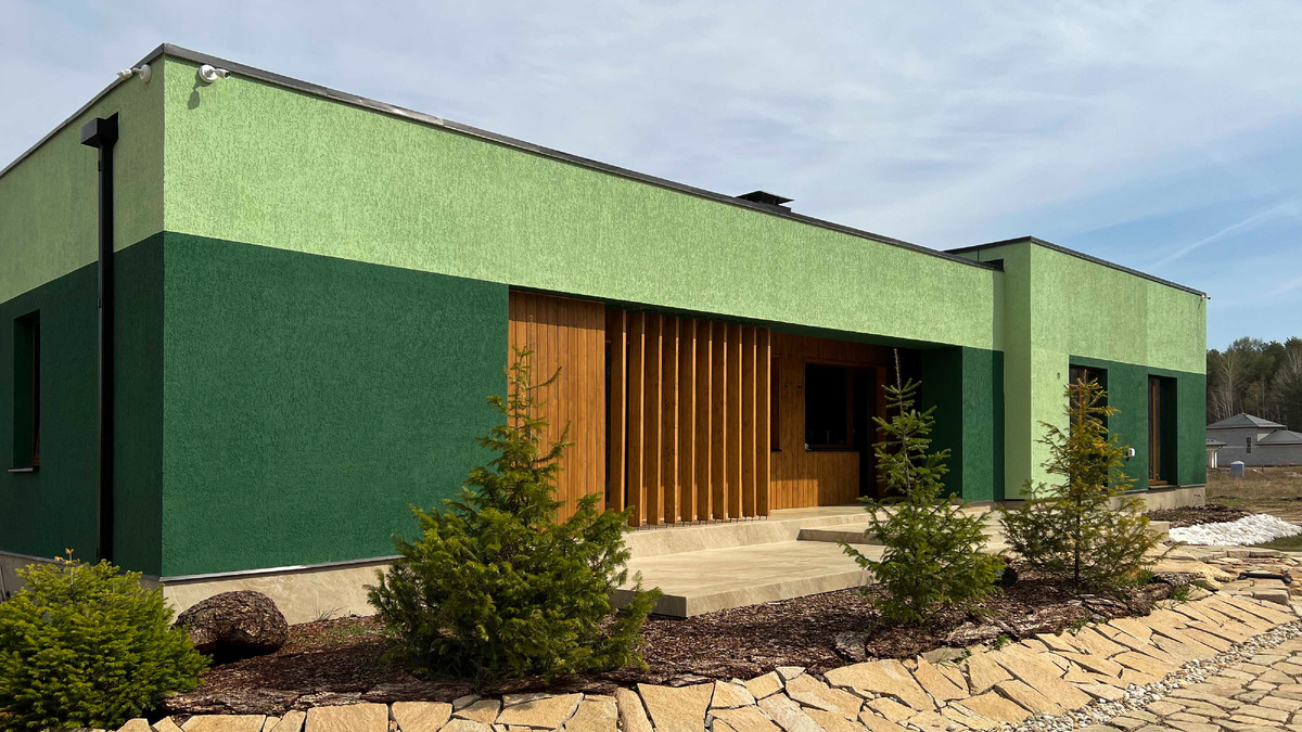 Яркий дом с серьезной начинкой
