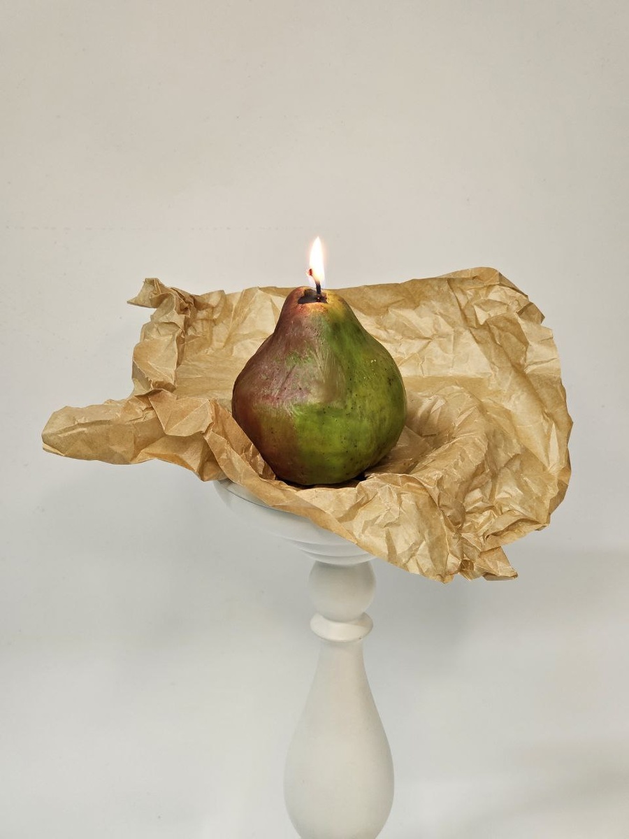 Свеча "Груша" от "Точки уюта"