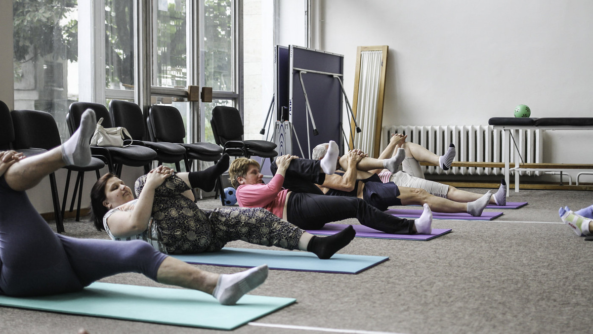 Занятия лечебной физкультурой в санатории © Sputnik