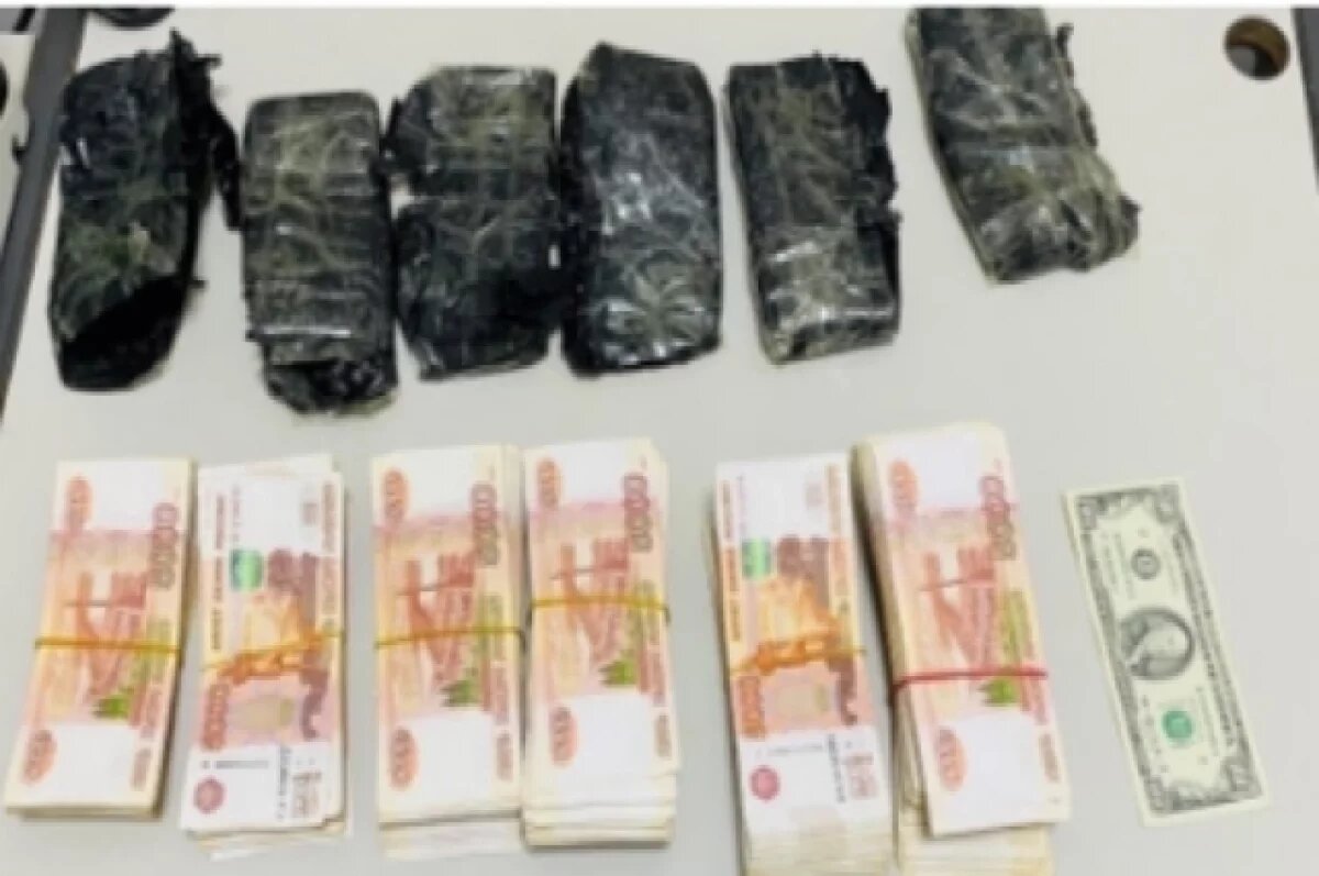    Общая сумма средств составила 59 083 доллара и 7 центов, что превышает установленный лимит для крупных сумм