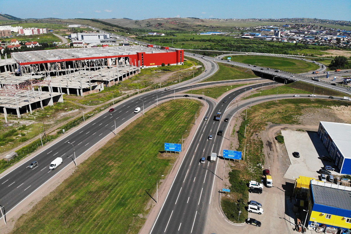     Развязка на обходе Красноярска у Солонцов – один из основных выездов из города в направлении федеральной трассы Р-255 «Сибирь»