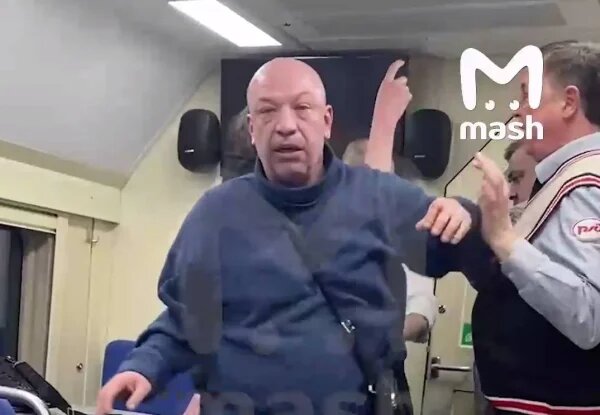    Кассинский устроил дебош в поезде из-за жены, фото: телеграм