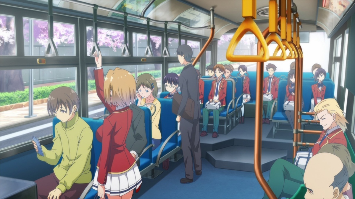 Сцена прибытия в школу на автобусе