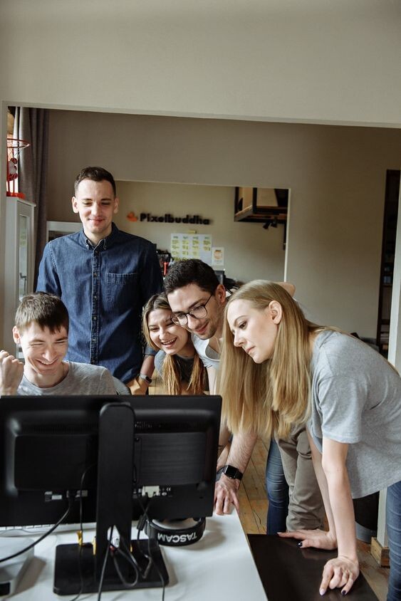 коллектив в действии...