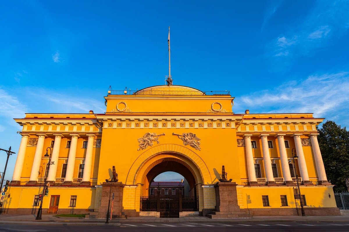 Фасад здания Адмиралтейства