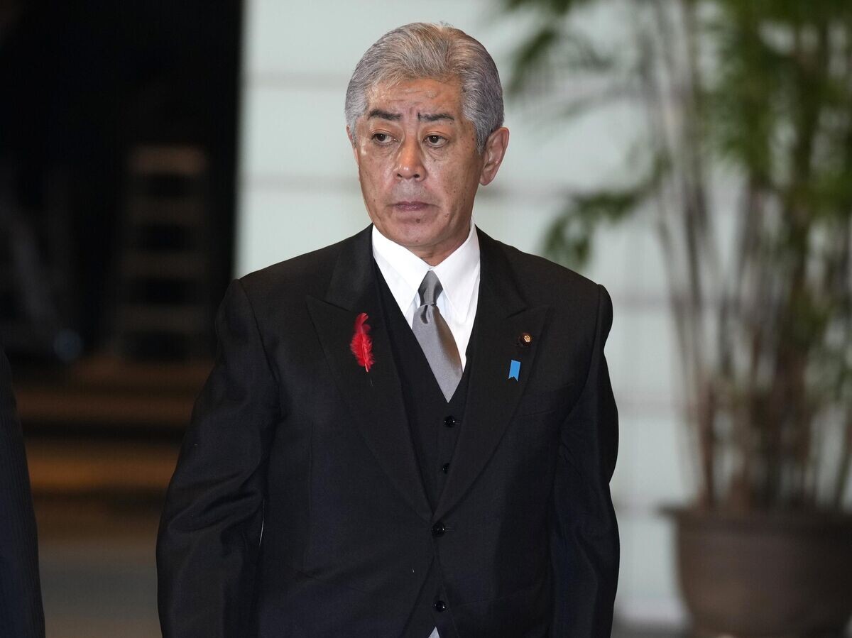    Министр иностранных дел Японии Такэси Ивая© AP Photo / Hiro Komae