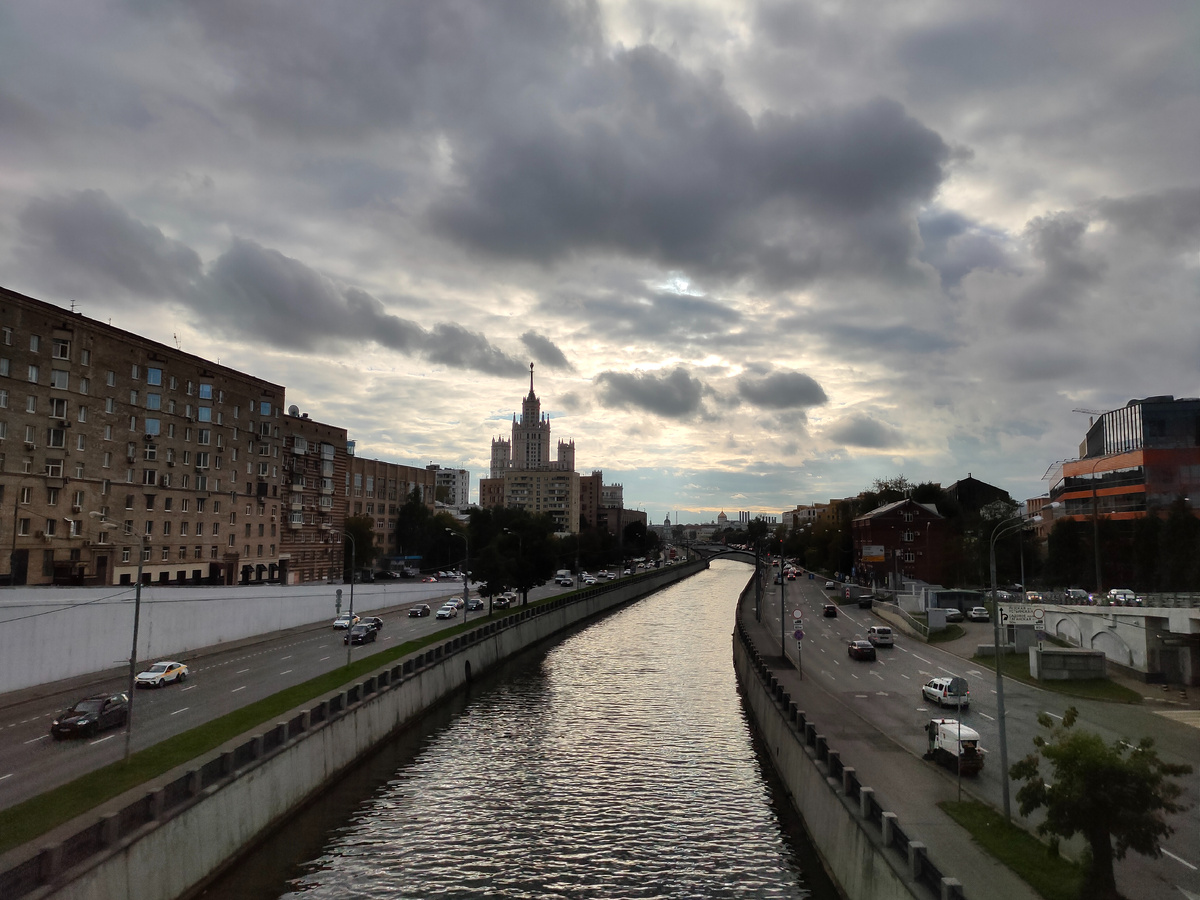 Берниковская и Серебряническая набережные